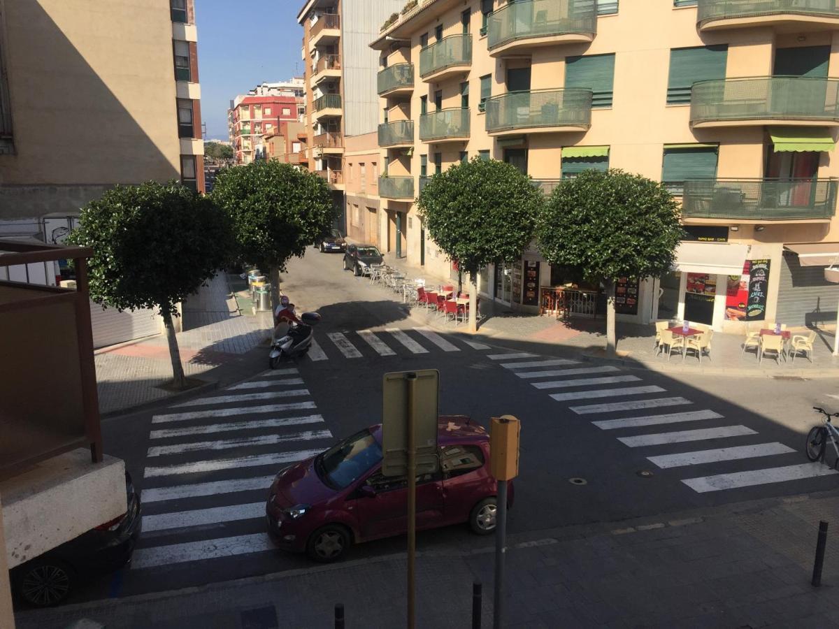 קמברילס Apartamentos Elcano מראה חיצוני תמונה