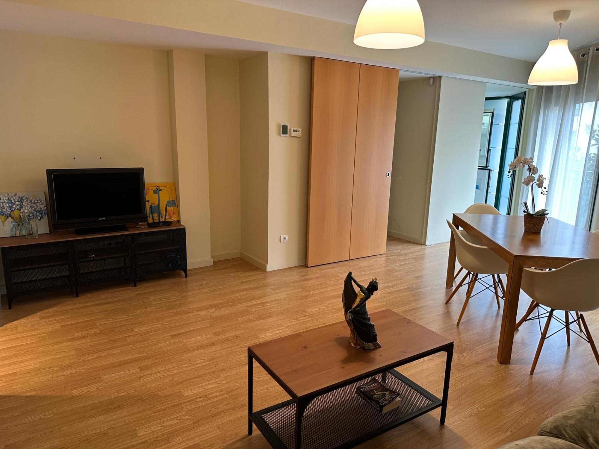 קמברילס Apartamentos Elcano מראה חיצוני תמונה