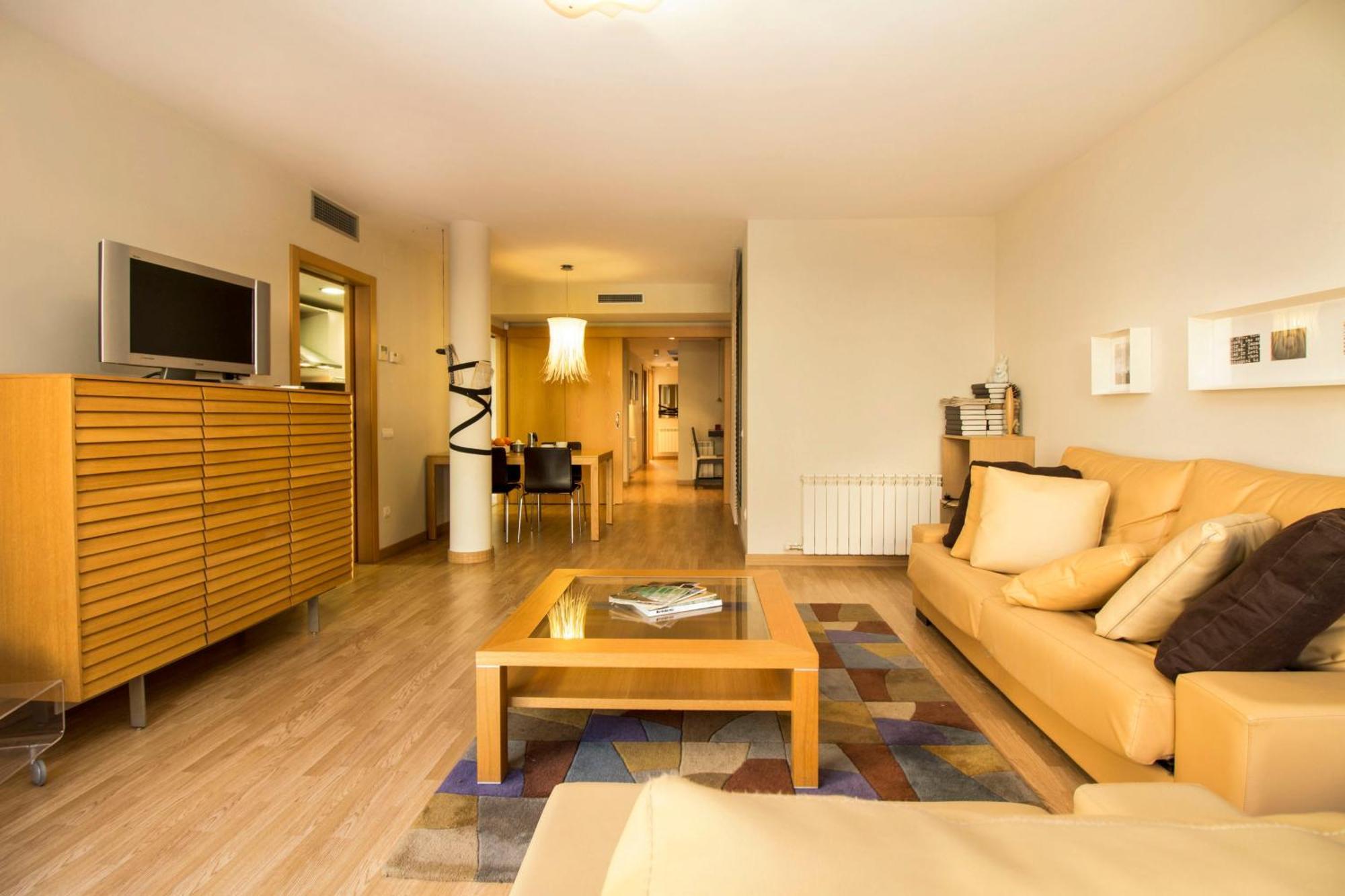 קמברילס Apartamentos Elcano מראה חיצוני תמונה