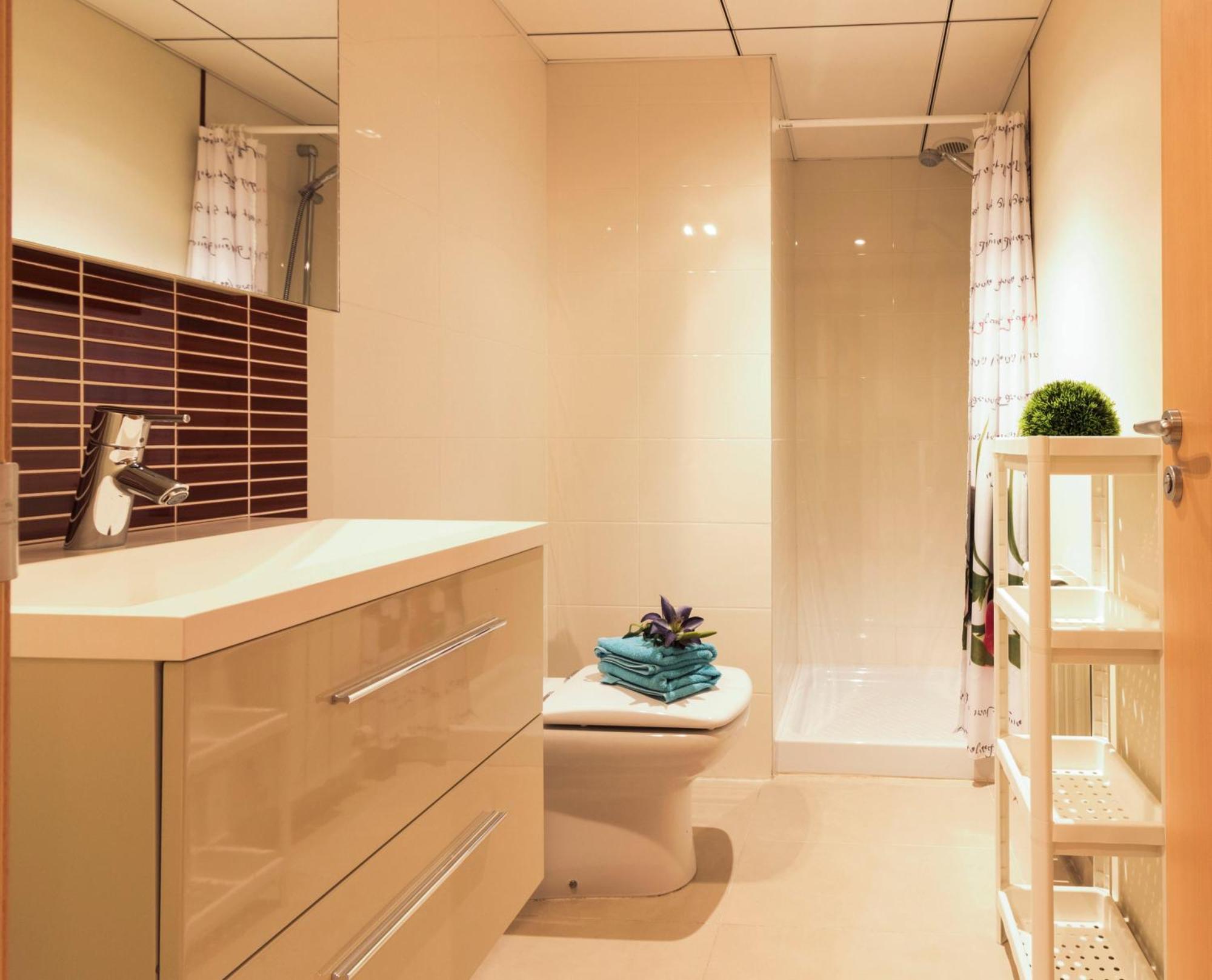 קמברילס Apartamentos Elcano מראה חיצוני תמונה