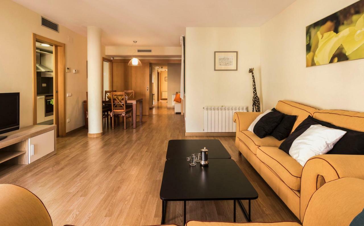 קמברילס Apartamentos Elcano מראה חיצוני תמונה