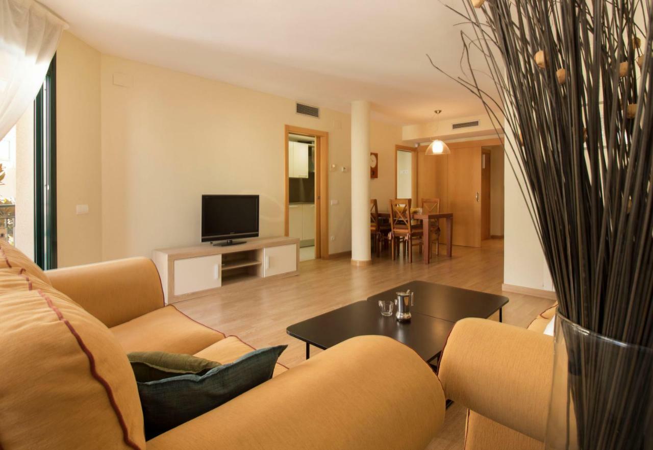 קמברילס Apartamentos Elcano מראה חיצוני תמונה