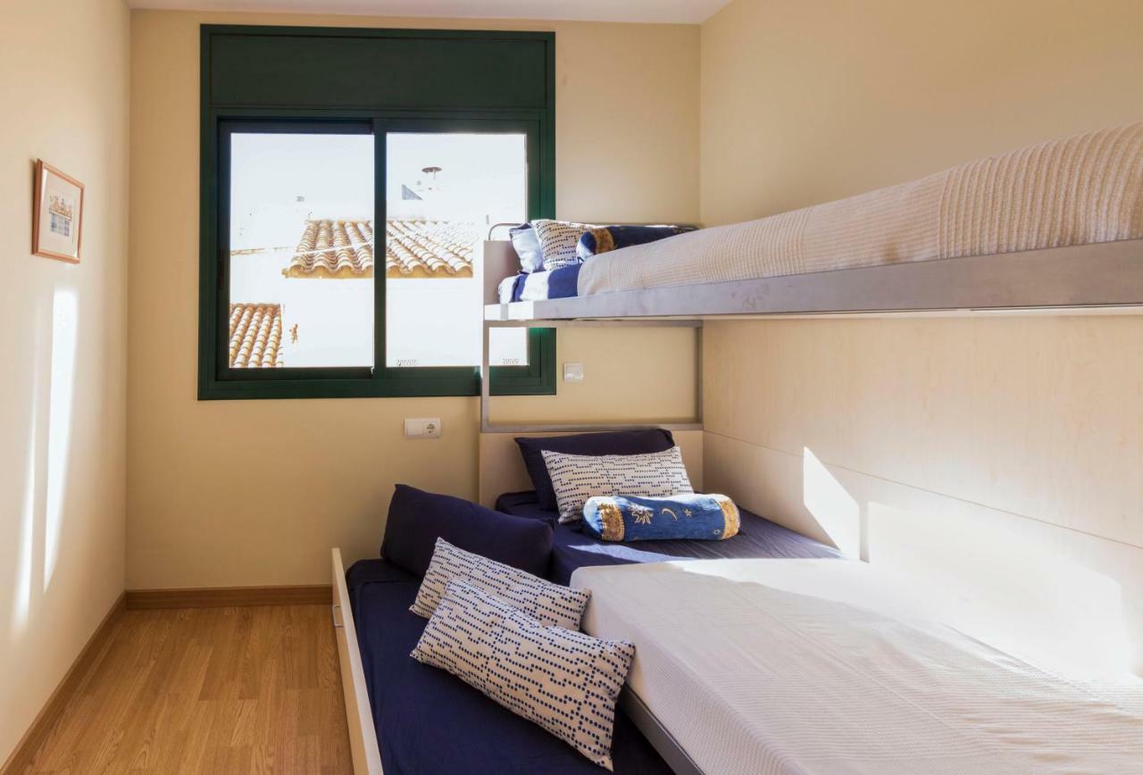 קמברילס Apartamentos Elcano מראה חיצוני תמונה