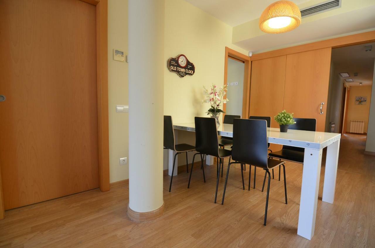 קמברילס Apartamentos Elcano מראה חיצוני תמונה